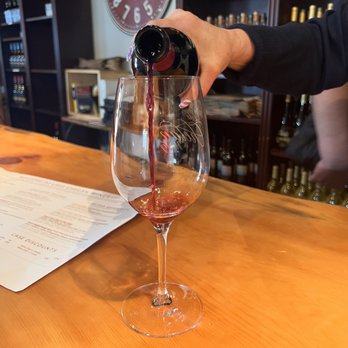 Lake Chelan Winery - Wineries Near Me - Chelan, Washington