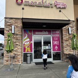 Menchie's Frozen Yogurt - Something sweet for my sweethearts