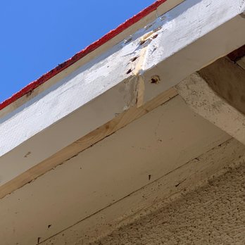 LG Builders - They used Bondo to fill in a gap when they misaligned Fascia, rather than replace it - General Contractors Near Me - North Hollywood, California