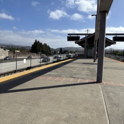 BART - Castro Valley Station - Westbound side of the track