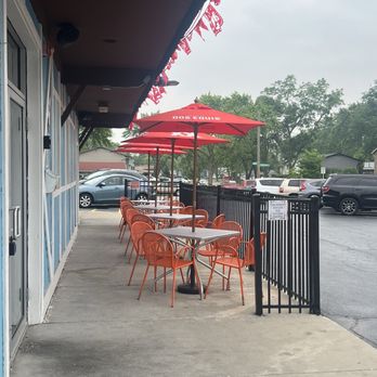 Orale Mexican Bar & Grill - Outside seats - New Mexican Cuisine Near Me - Hanover Park, Illinois