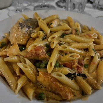 Sofia's Fine Italian Cuisine - Penne vodka with salmon - Italian Near Me - Springfield, New Jersey