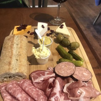 Clearview Vineyard - Great meat & cheese plate! - Wineries Near Me - Warwick, New York