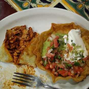 El Puerto Mexican Restaurant - a plate of food - Mexican Near Me - Clay Center, Kansas