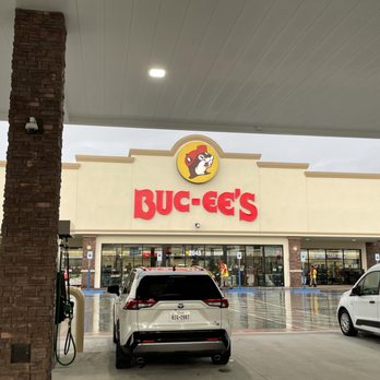 Buc-ee's - Gas Stations Near Me - Crossville, Tennessee