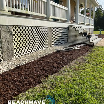 Beachwave landscaping - a view of the front of a house - Landscaping Near Me Beachwave landscaping - a view of the front of a house - Landscaping Near Me