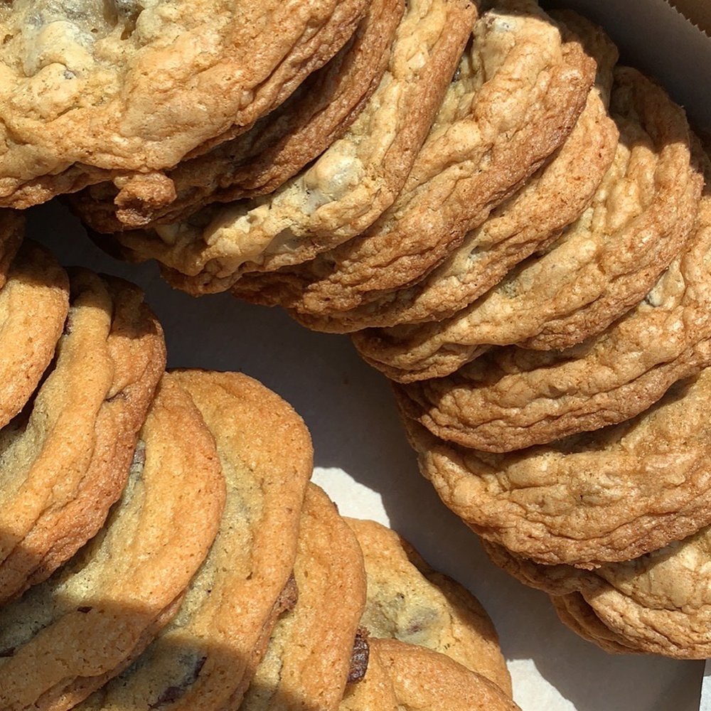 Honeybee Bakery - Oatmeal chocolate chip and chocolate chip - Desserts Near Me Honeybee Bakery - Oatmeal chocolate chip and chocolate chip - Desserts Near Me