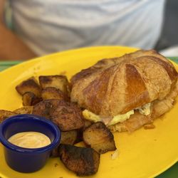 Banana Cafe - Breakfast Sandwich