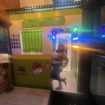 Perico Ripiao Latin Food - Entrance w fefita la grande wardrobe - Dominican Near Me - Kissimmee, Florida Perico Ripiao Latin Food - Entrance w fefita la grande wardrobe - Dominican Near Me - Kissimmee, Florida