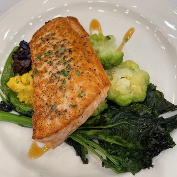The Heathman Lodge - Salmon - Hotels Near Me - Vancouver, Washington The Heathman Lodge - Salmon - Hotels Near Me - Vancouver, Washington