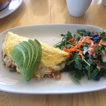 150 Sunset - 150 Sunset, roasted turkey, white cheddar, and green chile omelet. - Breakfast & Brunch Near Me - El Paso, Texas