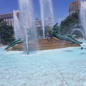 Logan Circle - Parks Near Me - Philadelphia, Pennsylvania