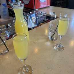 Mimosas! Mimosas!