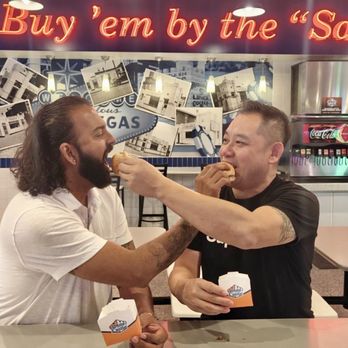 White Castle - Harold and Kumar eating at White Castle - Fast Food Near Me - Las Vegas, Nevada White Castle - Harold and Kumar eating at White Castle - Fast Food Near Me - Las Vegas, Nevada