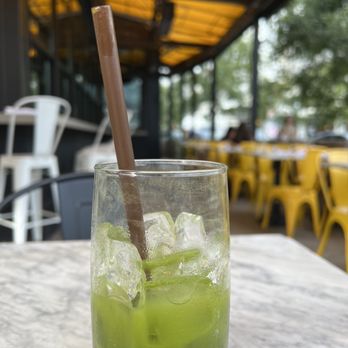 True Food Kitchen - Green juice freshly made - New American Near Me - Reston, Virginia True Food Kitchen - Green juice freshly made - New American Near Me - Reston, Virginia