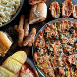 Cecil Whittaker's Pizzeria - A little bit of everything!