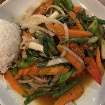 Jao Thai Kitchen - Basil Fish - Thai Near Me - Melbourne, Florida Jao Thai Kitchen - Basil Fish - Thai Near Me - Melbourne, Florida