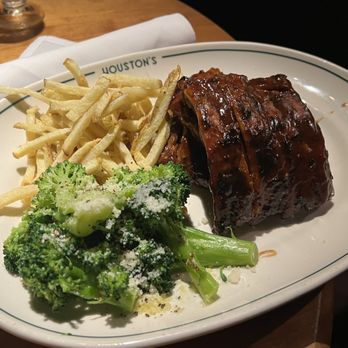 Houston's Restaurant - Pork ribs - New American Near Me - Irvine, California Houston's Restaurant - Pork ribs - New American Near Me - Irvine, California