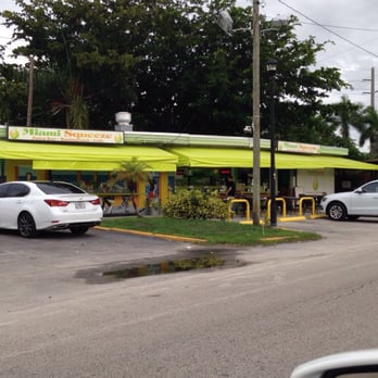 Miami Squeeze - Yes! The neon green place off West Dixie Highway - Juice Bars & Smoothies Near Me - North Miami Beach, Florida