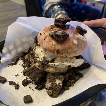 Sweet-Stack Creamery - Chocolate chip cookie dough w/ Oreo toppings - Desserts Near Me - Atlanta, Georgia Sweet-Stack Creamery - Chocolate chip cookie dough w/ Oreo toppings - Desserts Near Me - Atlanta, Georgia