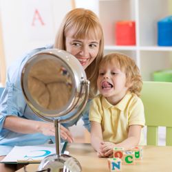 Speech Language Therapists for children with speech delays, traveling to Manhattan areas like Garment District & Chelsea. Contact us today!