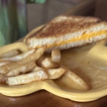 The Ridge Inn Restaurant - Kids grilled cheese - American Near Me - Laurelville, Ohio The Ridge Inn Restaurant - Kids grilled cheese - American Near Me - Laurelville, Ohio