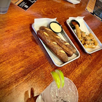 Bluffs - Pretzels and cheese sticks - Bars Near Me - Sevierville, Tennessee