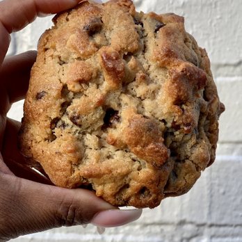 Levain Bakery - Georgetown, D.C - Chocolate Chip Walnut Cookie - Bakeries Near Me - Washington, DC, District of Columbia Levain Bakery - Georgetown, D.C - Chocolate Chip Walnut Cookie - Bakeries Near Me - Washington, DC, District of Columbia