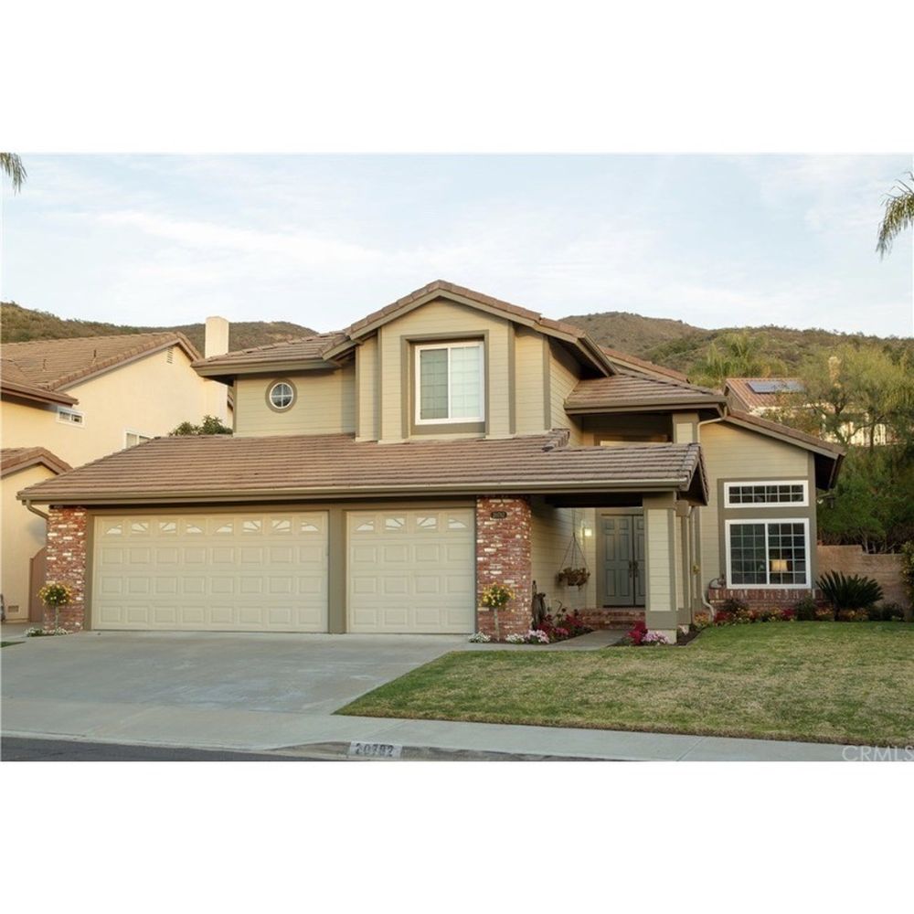 Full Spectrum Finishes - Before image - Painters Near Me