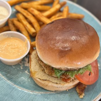 The Sandbar Beach Eats - Crabcake Sandwich - Bars Near Me - Hilton Head Island, South Carolina The Sandbar Beach Eats - Crabcake Sandwich - Bars Near Me - Hilton Head Island, South Carolina