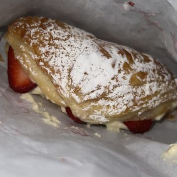 Kayla's Cake - Strawberry Croissant - Desserts Near Me - Fullerton, California Kayla's Cake - Strawberry Croissant - Desserts Near Me - Fullerton, California