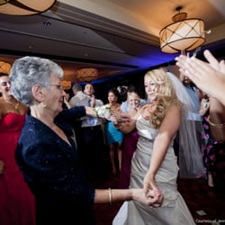 Unique Sounds Entertainment & Event Professionals - Great wedding at the Hotel Marlowe in Cambridge, MA! #hotelmarlowe #uniquesoundsent uniquesounds.com