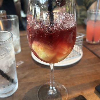 Yard House - Sangria - New American Near Me - Lombard, Illinois