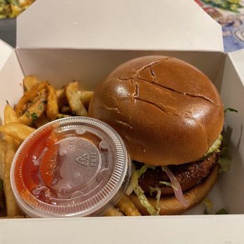TownHall - *VEGAN TownHall Veggieburger - New American Near Me - Columbus, Ohio