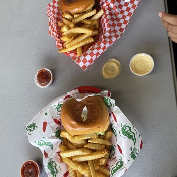 Frozen Dreams - Burgers - Burgers Near Me - San Antonio, Texas