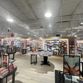 Barnes And Noble - Bookstores Near Me - Tequesta, Florida