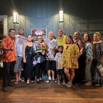 Star Noodle - The family - Asian Fusion Near Me - Lahaina, Hawaii