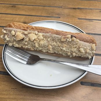 PAUL - Gloucester Road - Crumble apple pastry - Bakeries Near Me - London, XGL PAUL - Gloucester Road - Crumble apple pastry - Bakeries Near Me - London, XGL