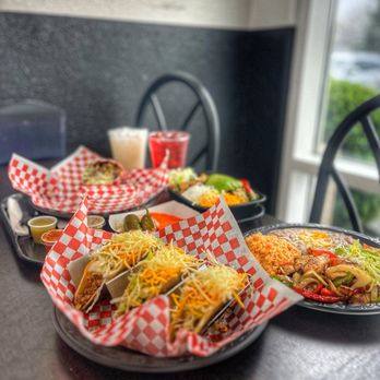 El Burrito House - Mexican Near Me - Redding, California