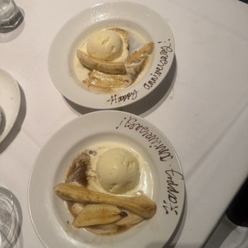 Commander's Palace - Banana foster a la mode - Cajun/Creole Near Me - New Orleans, Louisiana Commander's Palace - Banana foster a la mode - Cajun/Creole Near Me - New Orleans, Louisiana