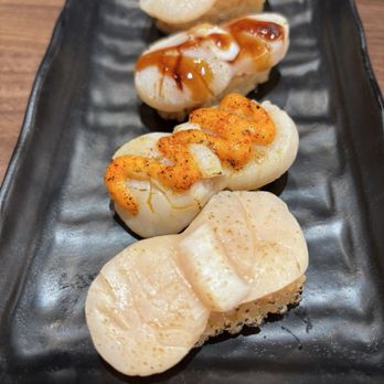 Waka Sakura - scallop sampler - Conveyor Belt Sushi Near Me - Irvine, California Waka Sakura - scallop sampler - Conveyor Belt Sushi Near Me - Irvine, California