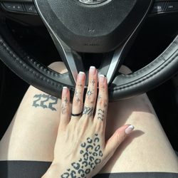 Kala Nail Spa - Classic French Tip Builder Gel