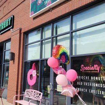 Rose Dough Donuts - Donuts Near Me - Columbus, Ohio