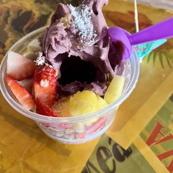 Makani's Magic Pineapple Shack - HOLLOW!!! - Juice Bars & Smoothies Near Me - Hilo, Hawaii Makani's Magic Pineapple Shack - HOLLOW!!! - Juice Bars & Smoothies Near Me - Hilo, Hawaii