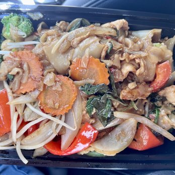 Hiso - Drunken noodle - Laotian Near Me - Sacramento, California Hiso - Drunken noodle - Laotian Near Me - Sacramento, California