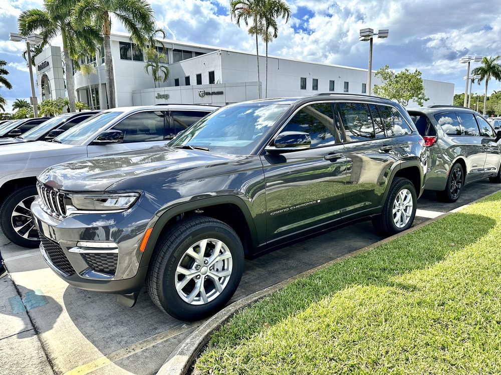 AUTONATION CHRYSLER DODGE JEEP RAM PEMBROKE PINES 70 Photos & 302