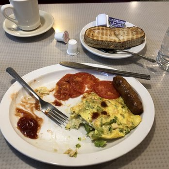 Latham '76 Diner - Chicken and broccoli omelette with grilled tomatoes - Diners Near Me - Latham, New York Latham '76 Diner - Chicken and broccoli omelette with grilled tomatoes - Diners Near Me - Latham, New York