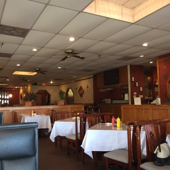 Formosa Chinese Restaurant - Tables are a little close together ....booths are comfortable a have a better view - Chinese Near Me - Memphis, Tennessee