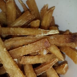 Steak ’n Shake - Sweet tea not sweet, burnt fries, and my burger's bun was squashed. I'll avoid this location for another 4 years.