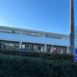 Exterior photo of Sky Vapors Sarasota - Sarasota, Florida Exterior photo of Sky Vapors Sarasota - Sarasota, Florida